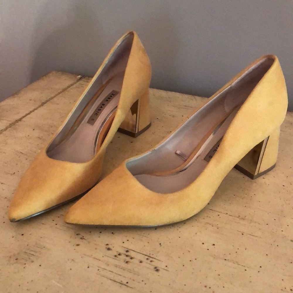 Yellow Pointed Heels